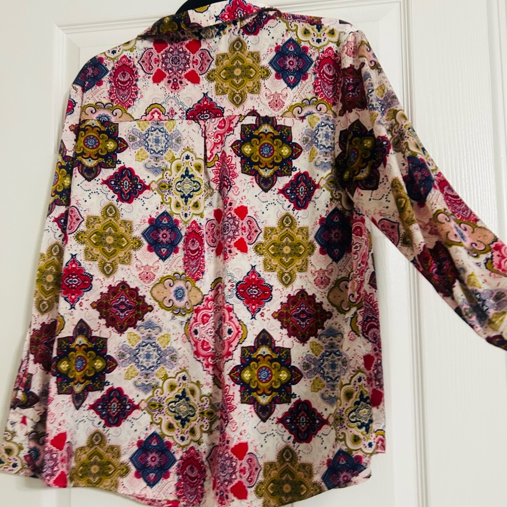 Cupcakes & Cashmere Colorful Patterned Blouse